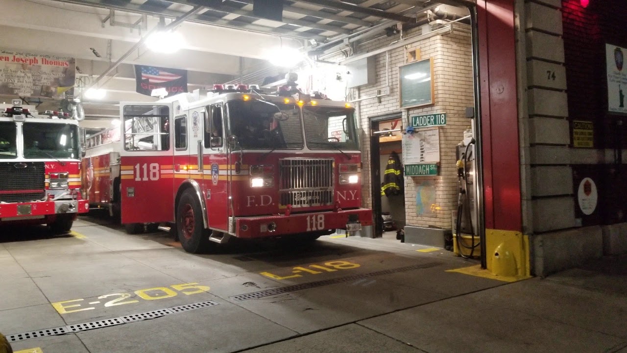 FDNY Tiller Ladder 118 responds to Box 0459