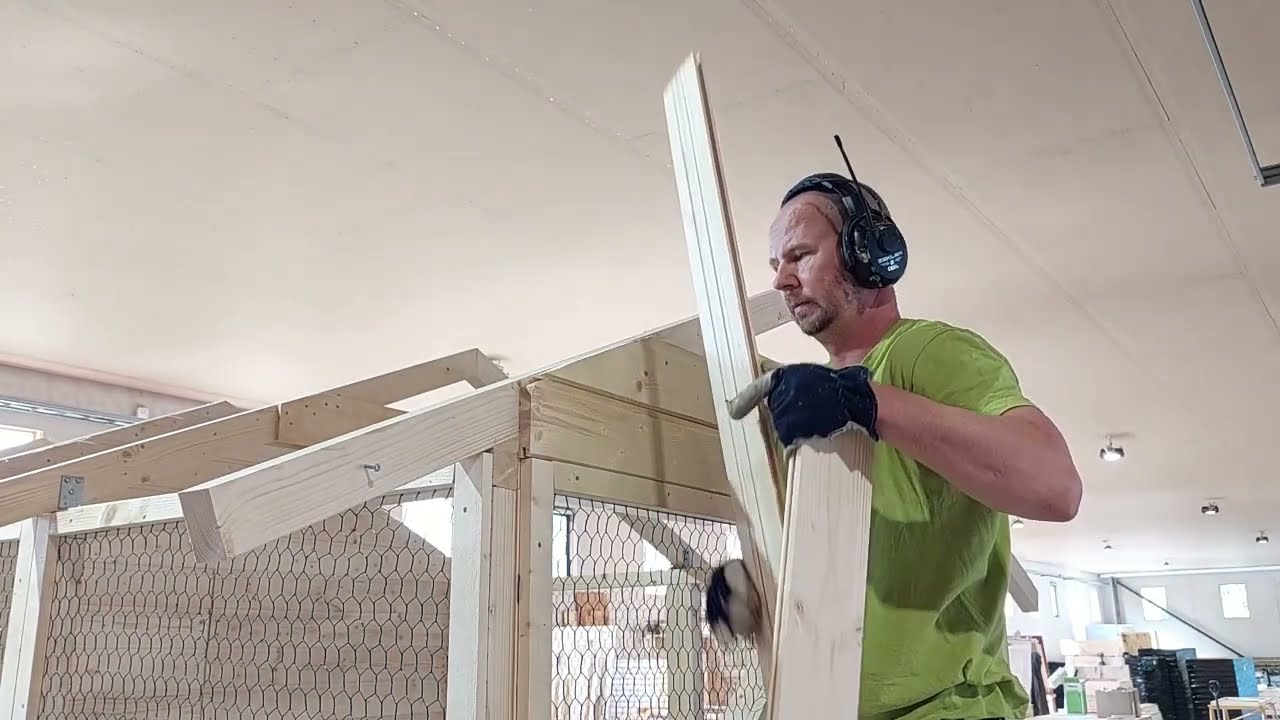 Tehdään kanala osa 3, kattotuoli ja päätykolmion panelit