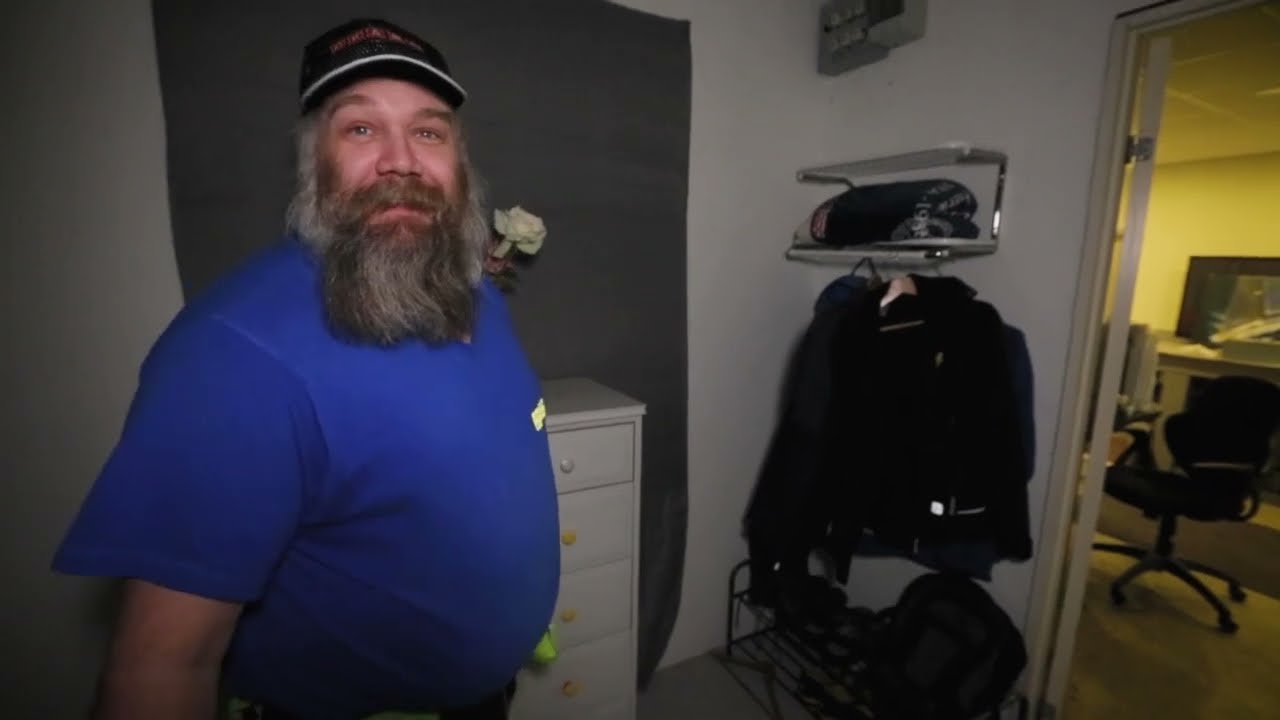 Skylten sätter Elma på prov i våra Escaperoom