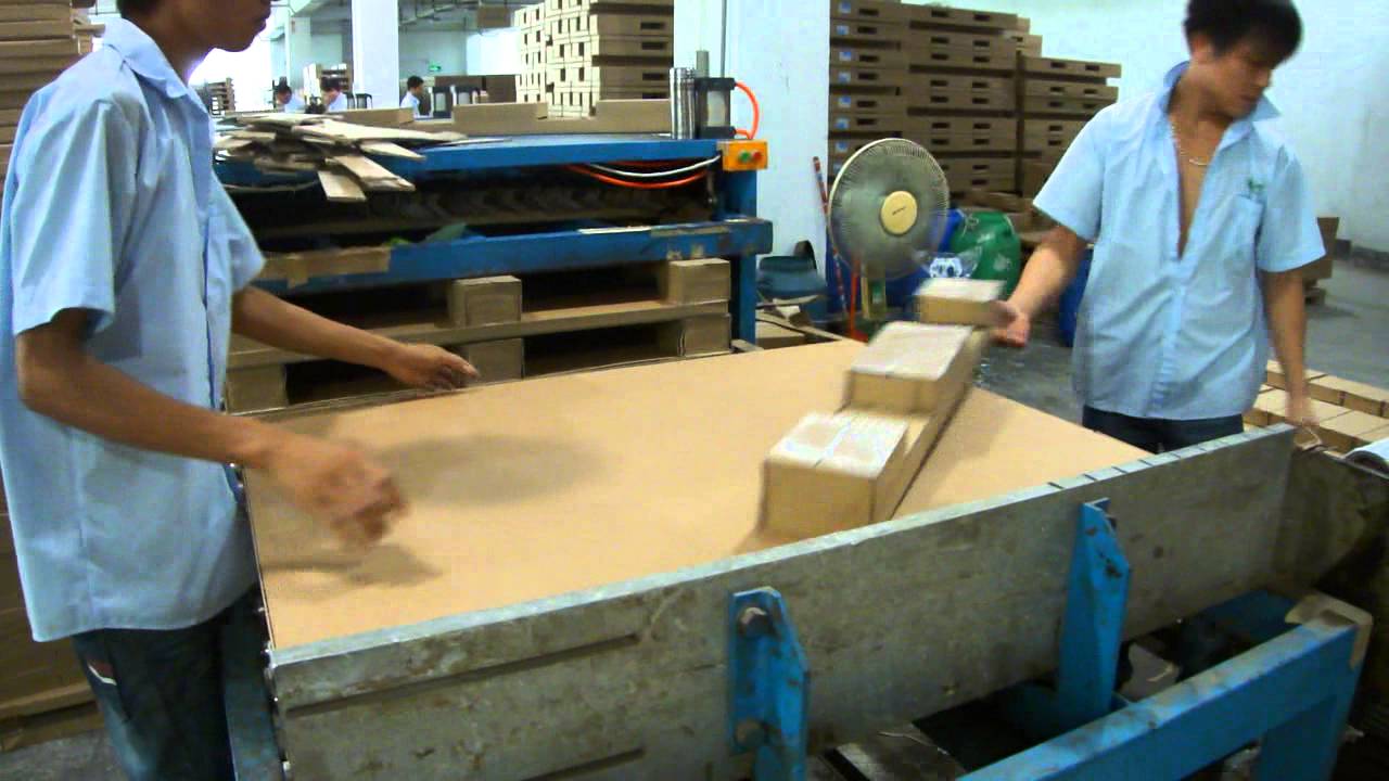paper pallet assemble machine