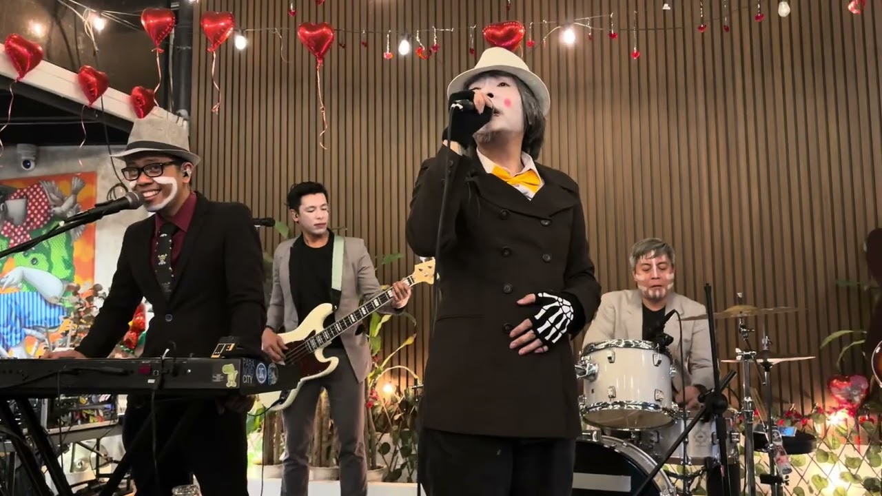 Bermuda Love Triangle by Tanya Markova Live at Papsy’s HQ