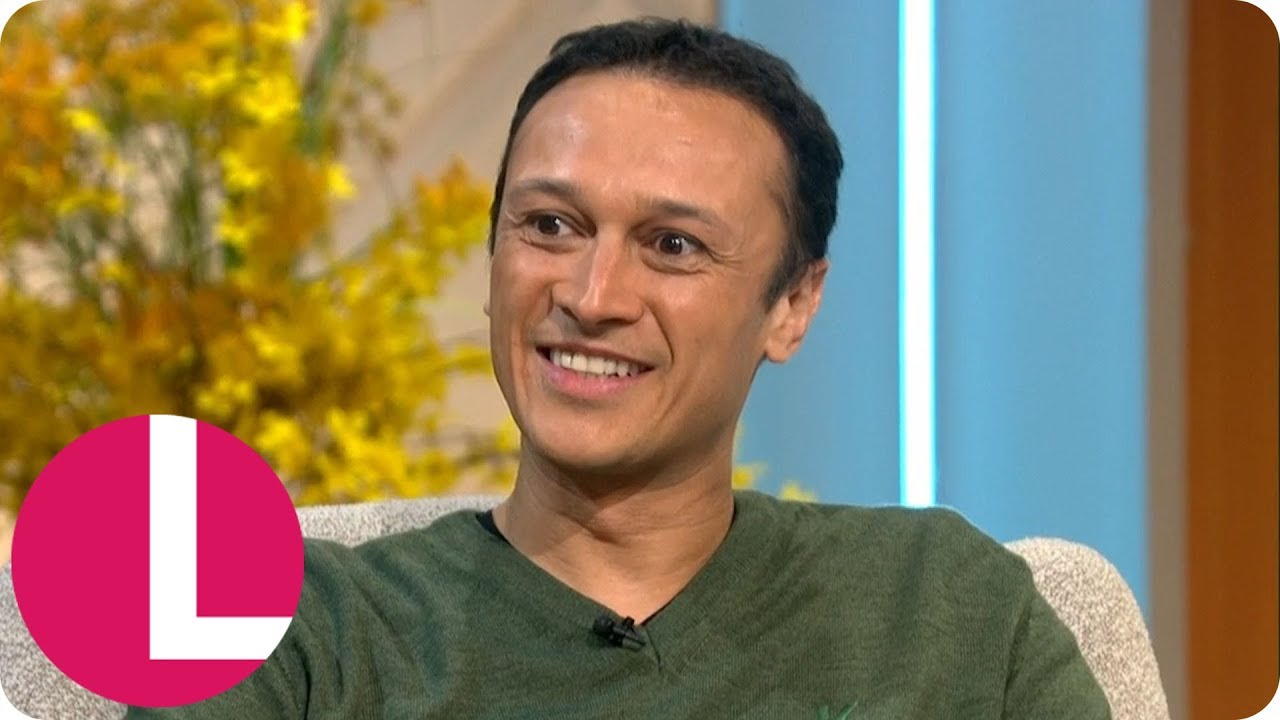 Emmerdale's Chris Bisson Reveals He Knows Who Killed Graham | Lorraine