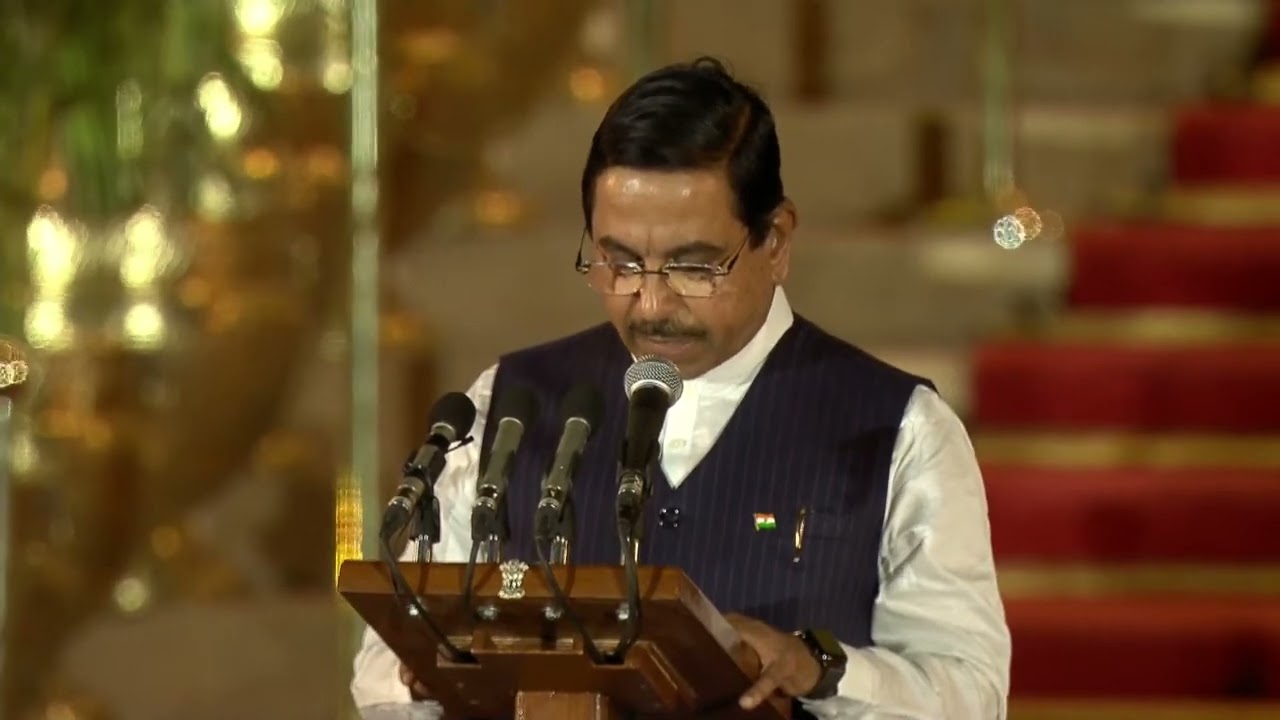 Pralhad Venkatesh Joshi takes oath as Union Minister | DD India