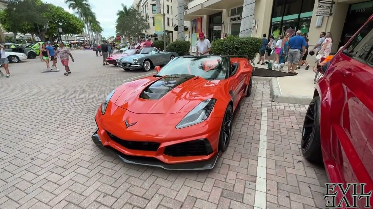 Выставка машин Car and Coffee. Август 2023. Mercato Naples Florida.