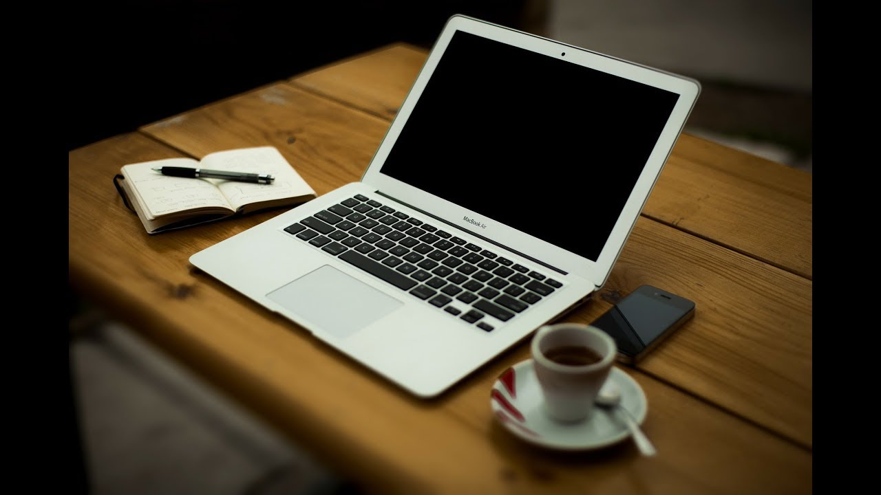 What's the best way to connect a laptop to an amplifier?