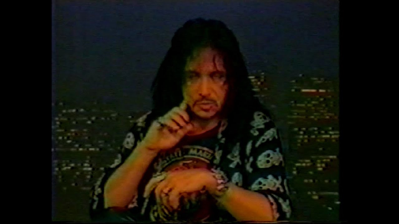 KISS - Gene Simmons on Tonight Live from Australia - 1992