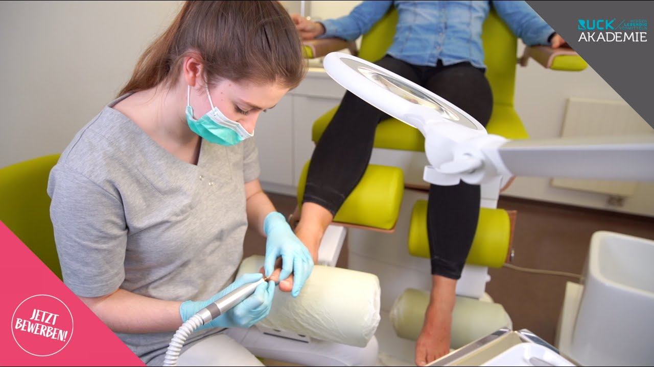 Lust auf Podologie? Jetzt für die Ausbildung an der Schule für Podologie in Neuenbürg bewerben!