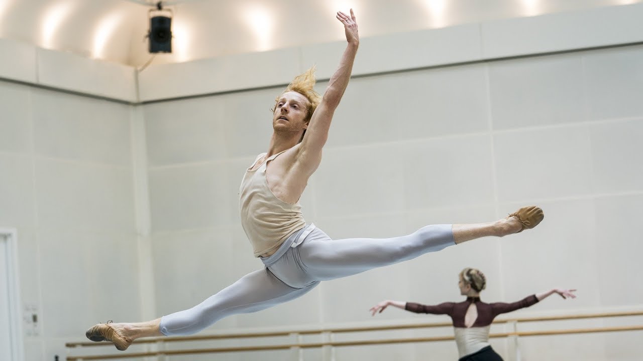 A first glimpse of The Royal Ballet's Illustrated 'Farewell' with Twyla Tharp