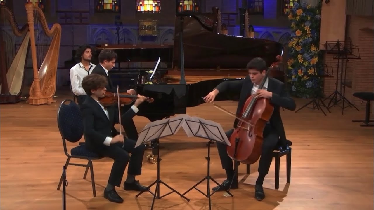 Tarık Kaan Alkan, Raphael Gisbertz, Gabriel Guignier- Turina Trio No.2 Op.76