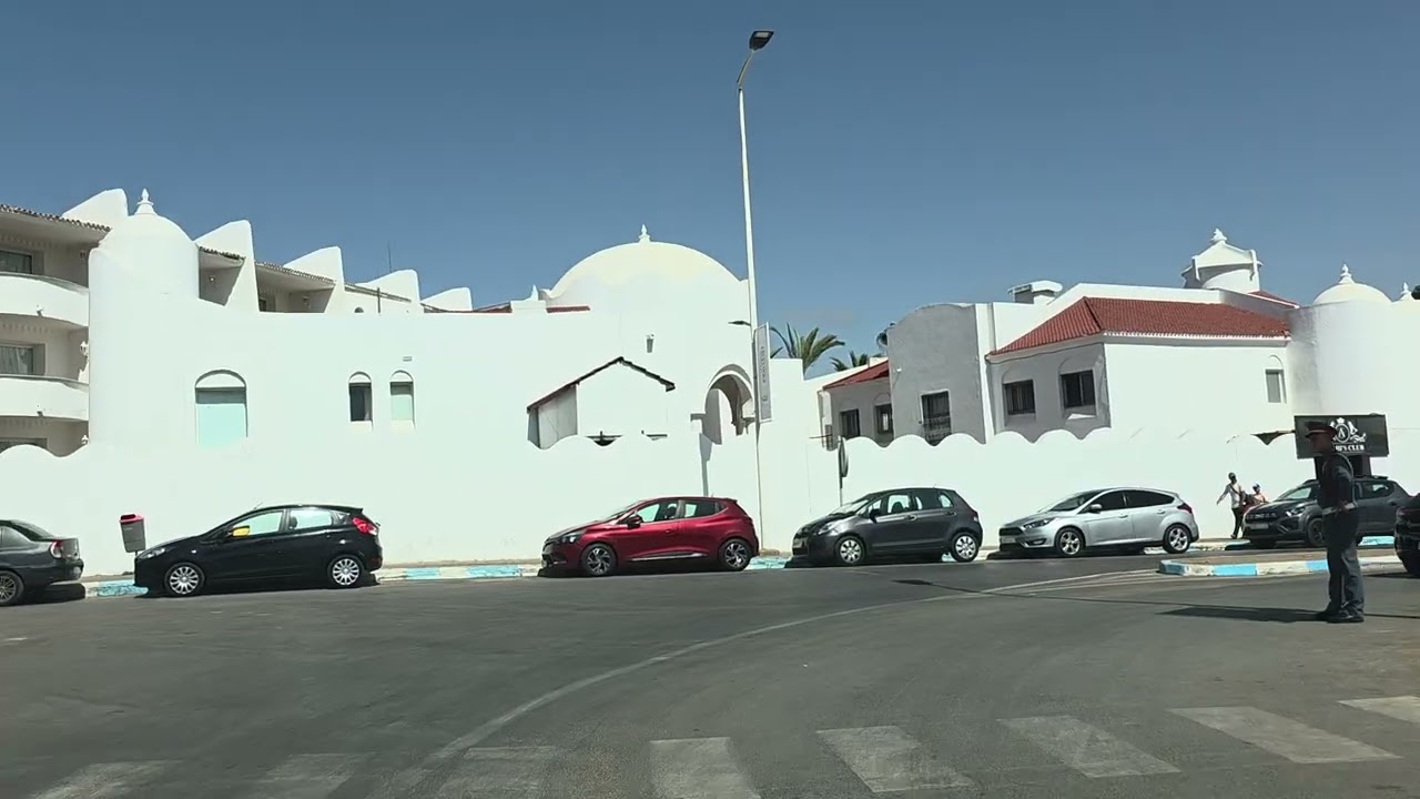 مباشرة من شاطئ الصخيرات أجواء حارة وإقبال كبير ولكن ⛔️⛔️🏖🏖