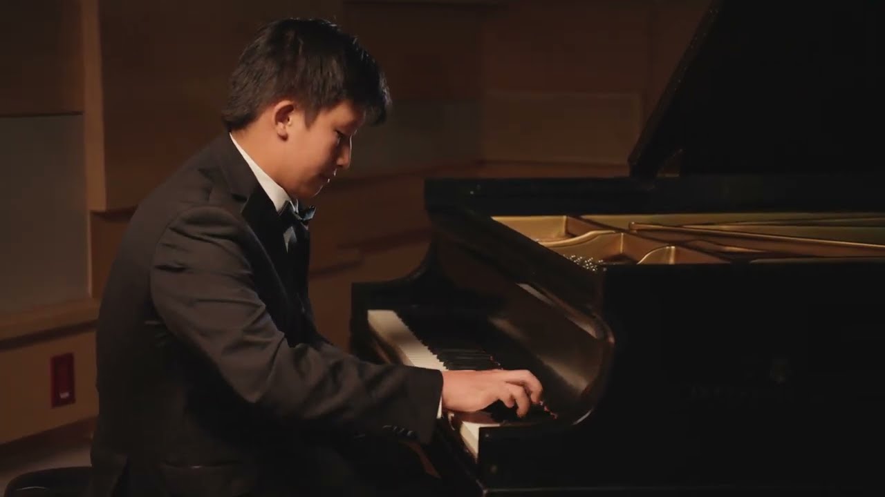 16 yr Jason Zhou Performs 