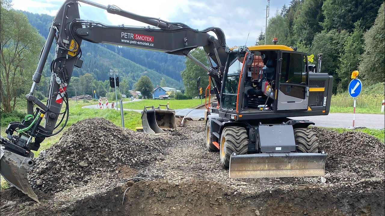 Stavba malého propustu, betonování a terénky /4k
