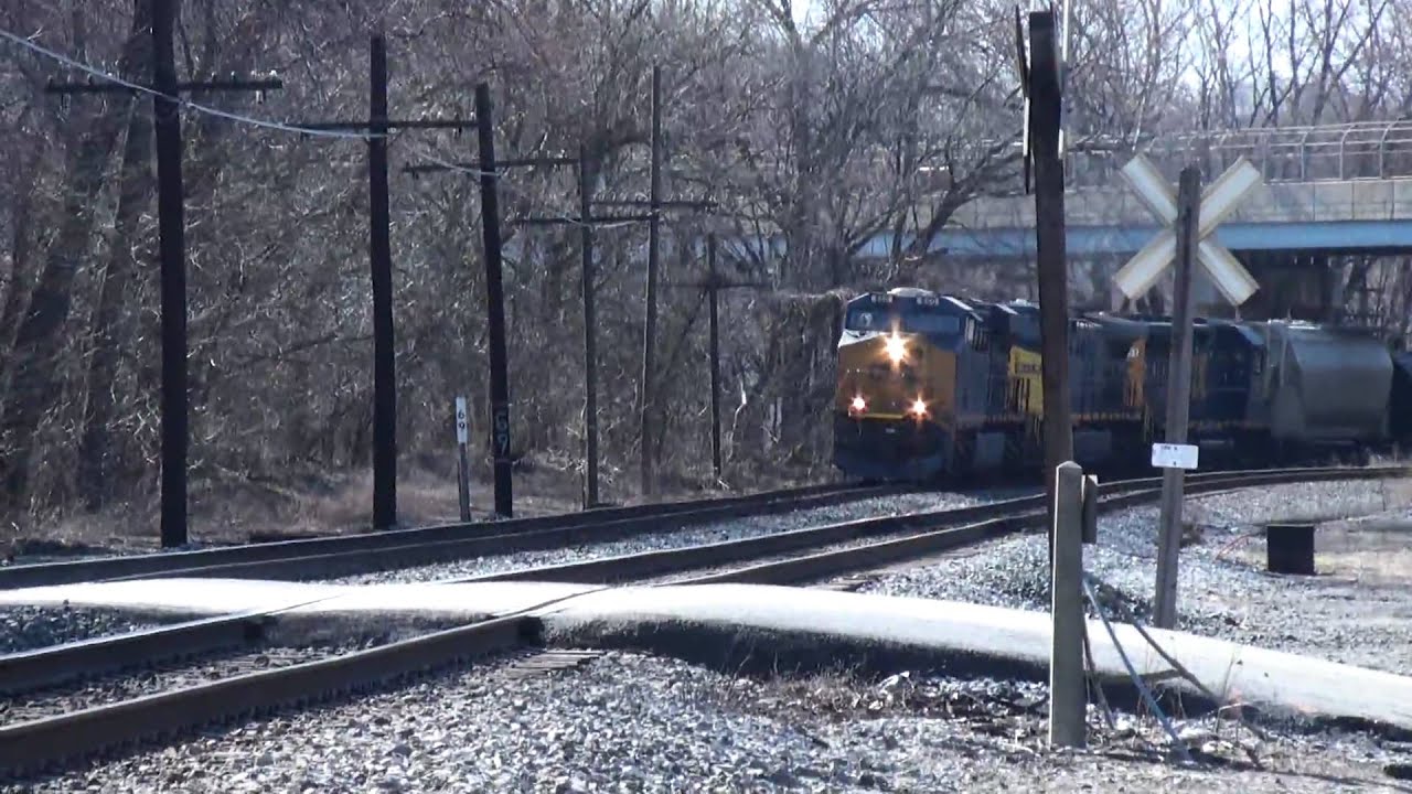 CSX Loco 850 heading east through Point of Rocks Md HD