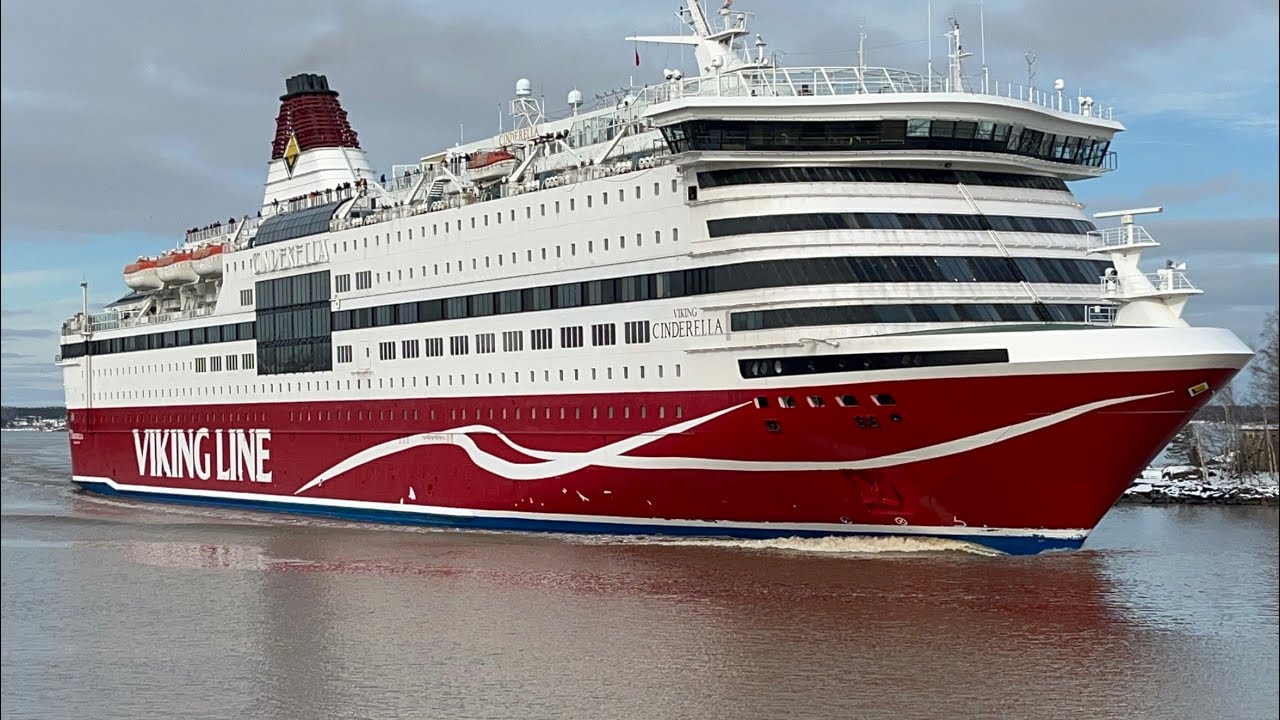 Viking Cinderella & Silja Symphony Passing Suomenlinna