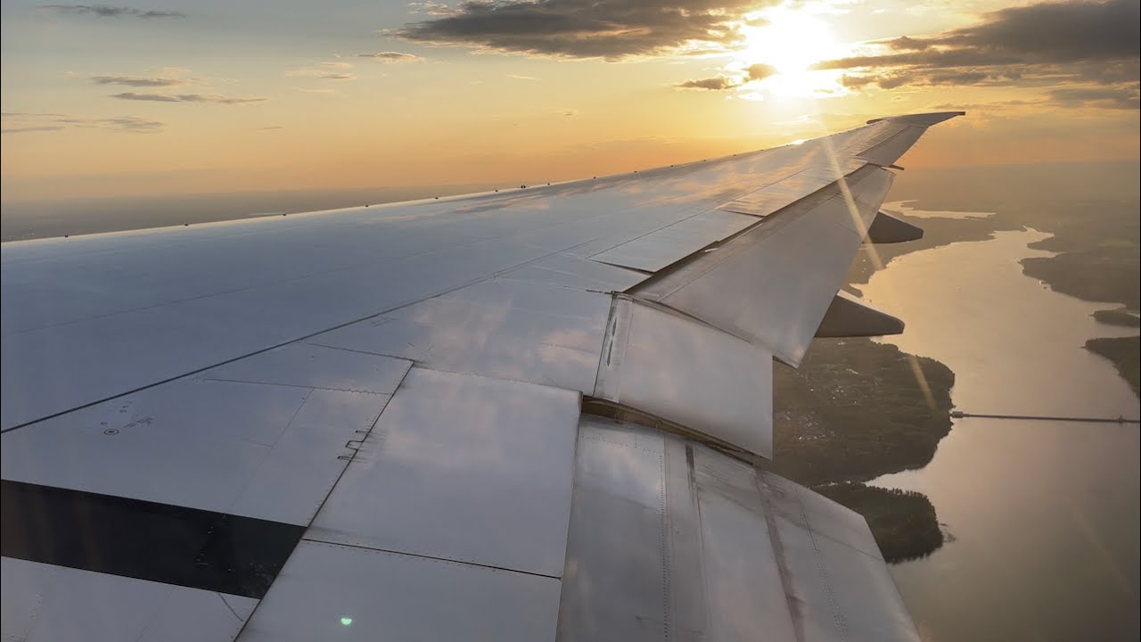 Аэрофлот • Boeing 777-300ER • RA-73146 • Солнечная посадка в Москве