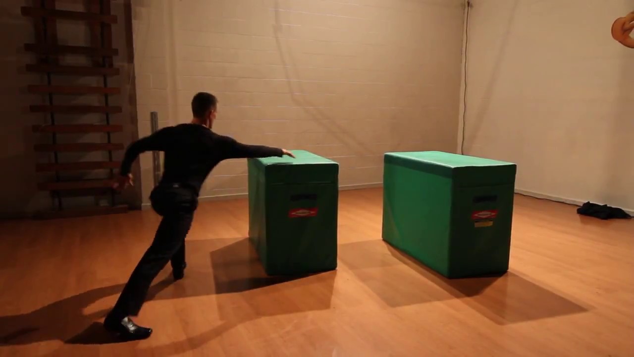Tango with Obstacles [Andrey Pfening]