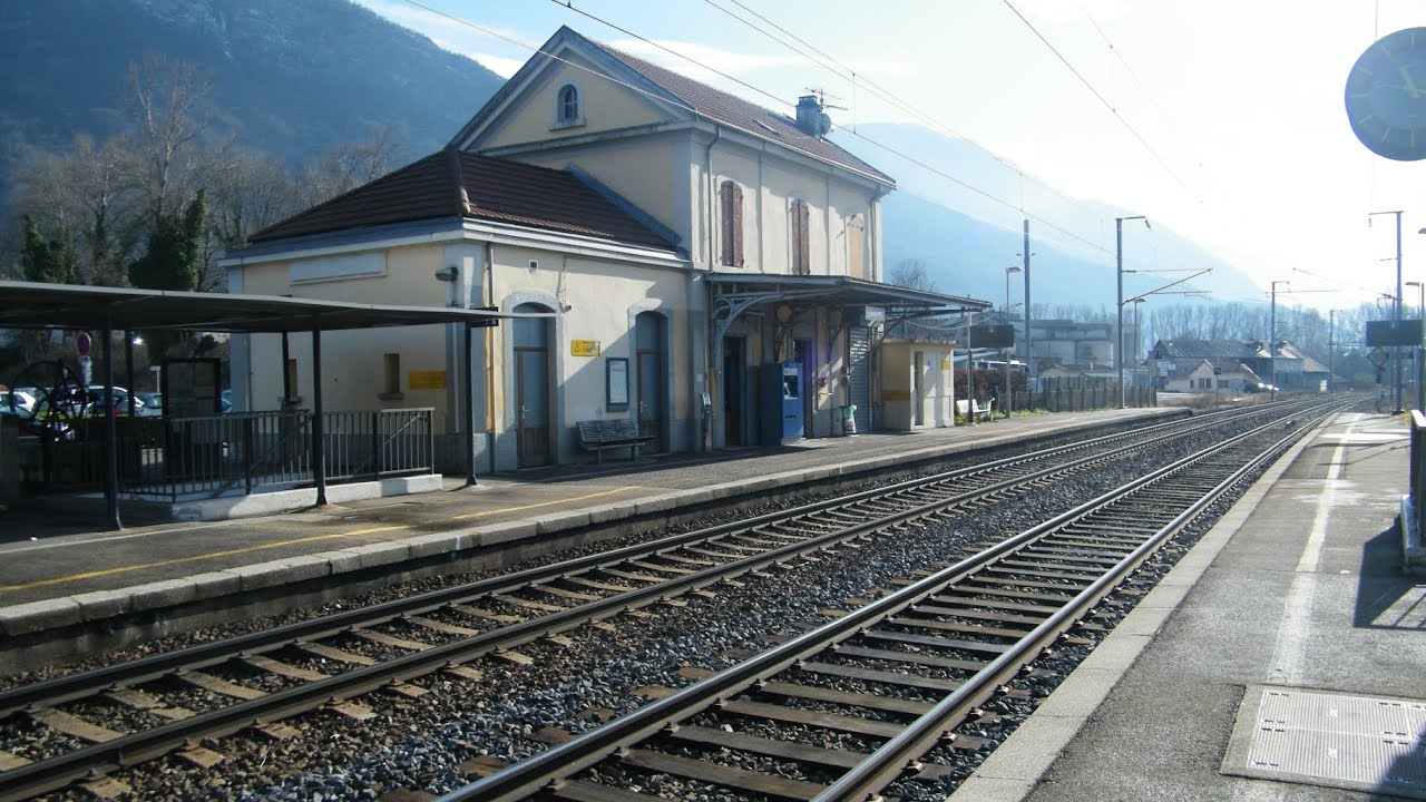 GPF n°200 : Trains en gare de Voreppe TER 2N NG,CORAIL,TGV INOUI,TGV OUIGO Saison 3