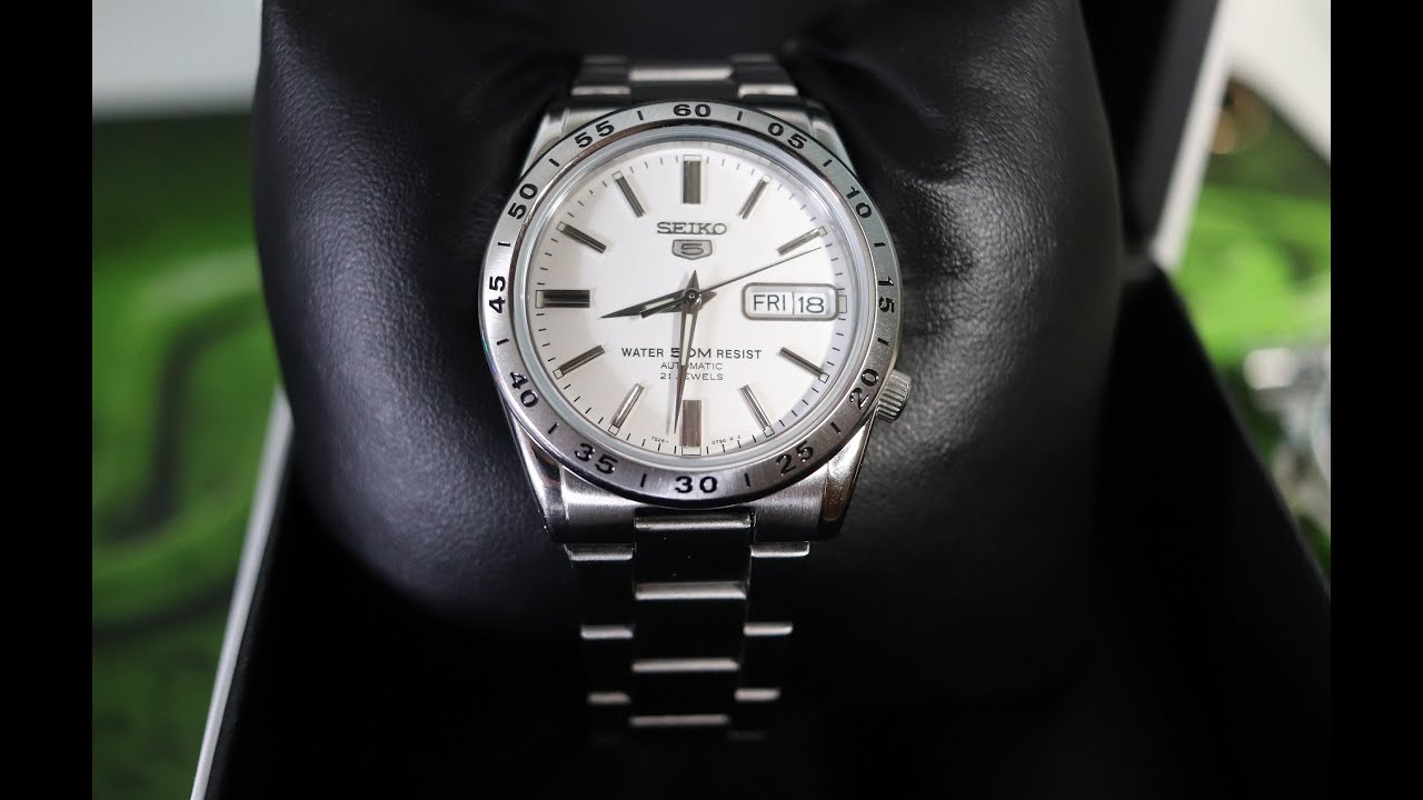 Seiko SNKD97! My cheap version of a Rolex Explorer II! Unboxing!