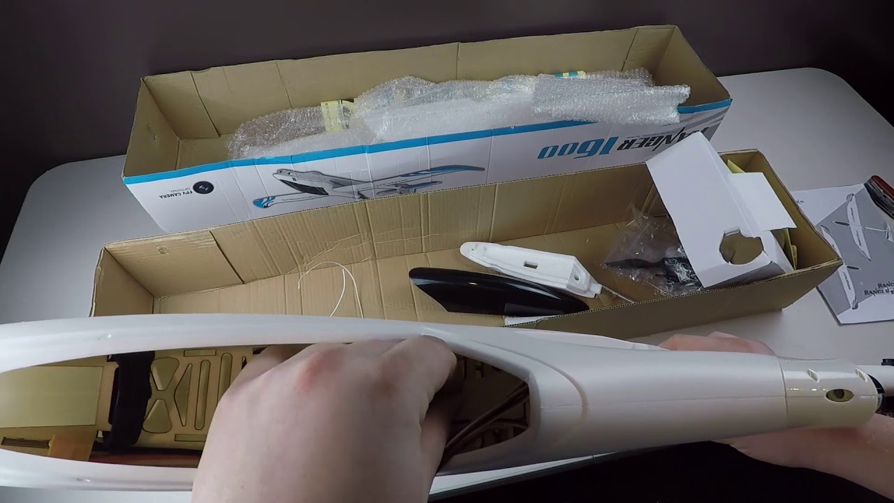 Crashing My Volantex Ranger 1600. Unboxing and First Flight
