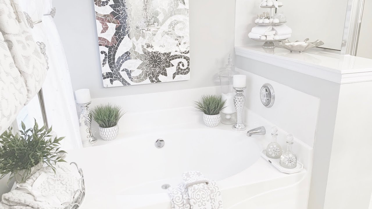 BATHROOM DECORATING IDEAS|TUB AREA|GLAMSOCKETS