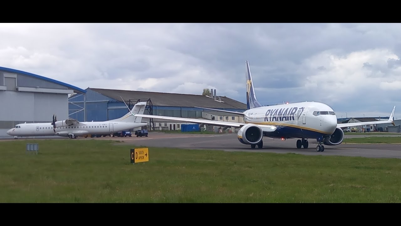 Planes at Exeter Airport