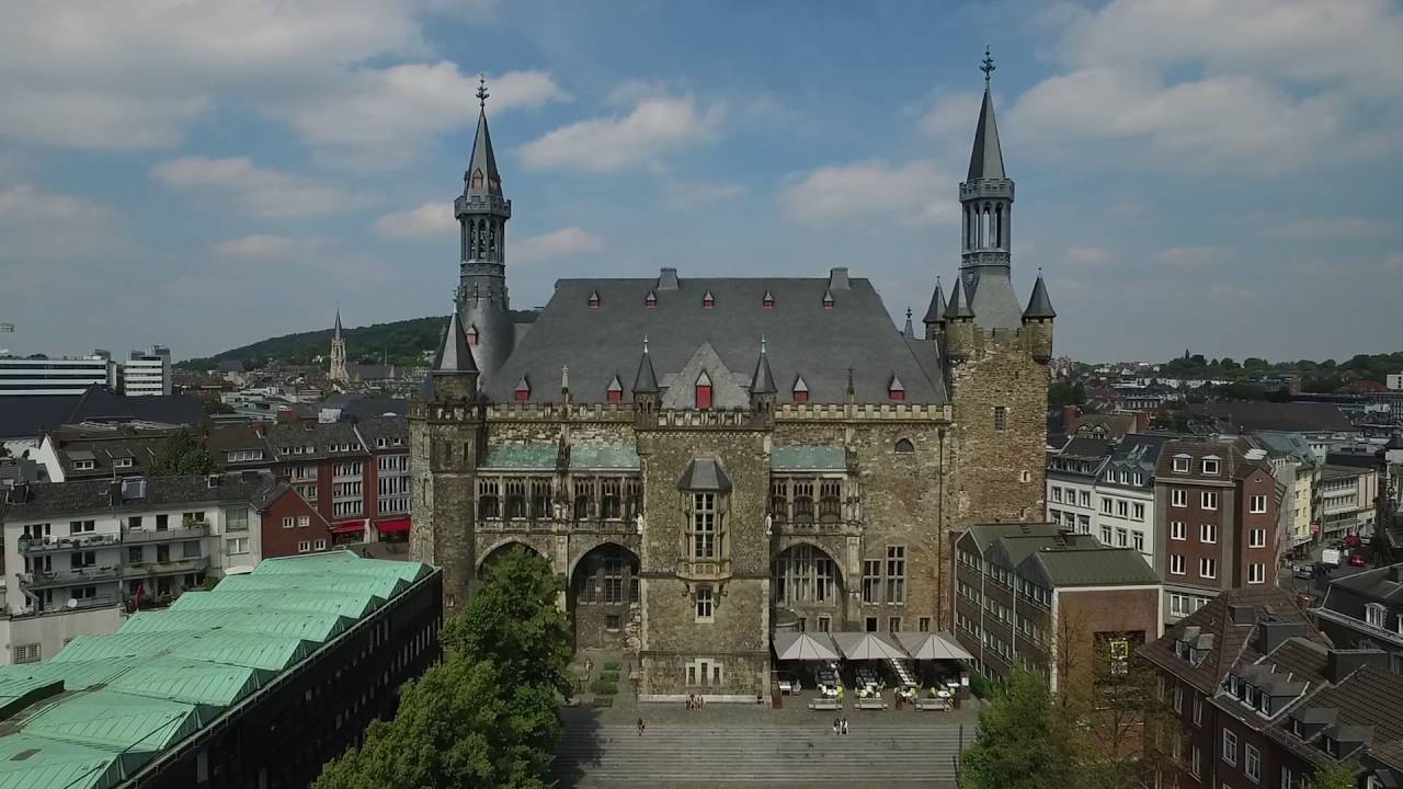 Aachener Rathaus [Phantom 3]