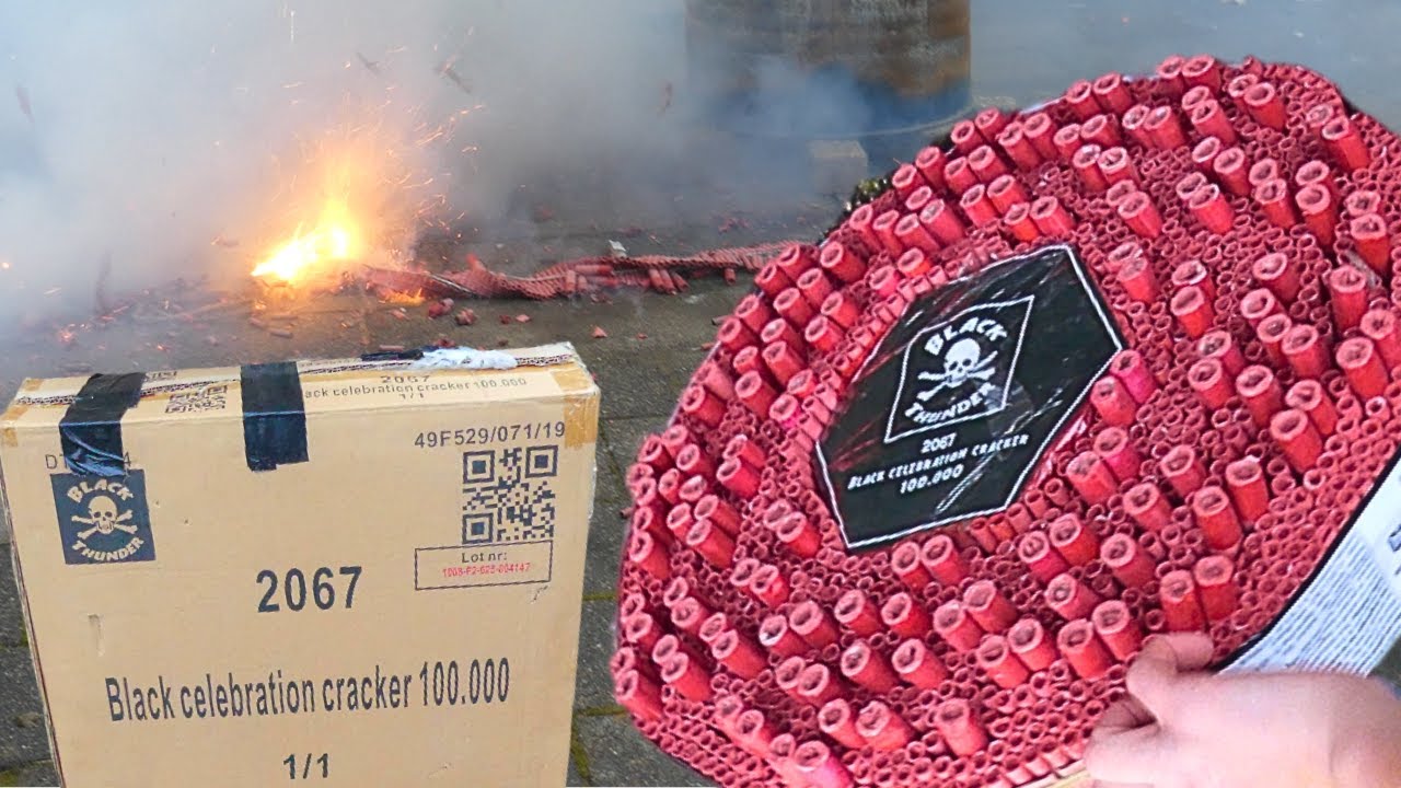 Black Celebration Cracker | 100.000 klapper | Cafferata Vuurwerk