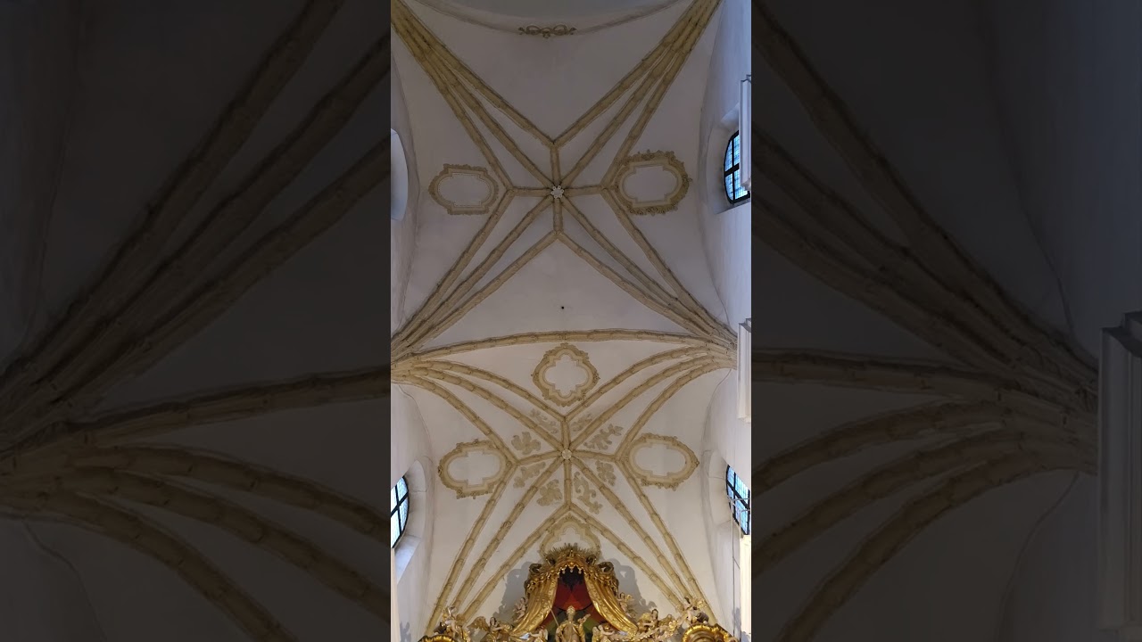 GWIAŹDZISTE SKLEPIENIE W PREZBITERIUM BAZYLIKI MNIEJSZEJ W KORONOWIE.  #koronowo #gothic #barocco