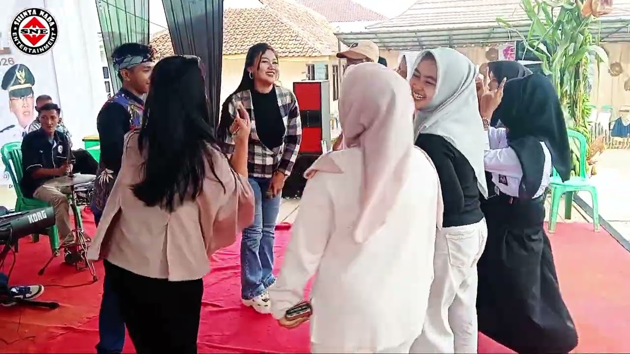 Gerong ~ voc. Nia Agustin feat teh rima