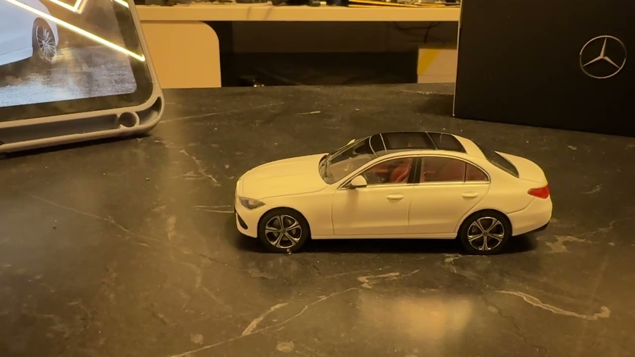 Prezentare Macheta Oficiala Dealer Model Mercedes C-Class W206 scara 1:43