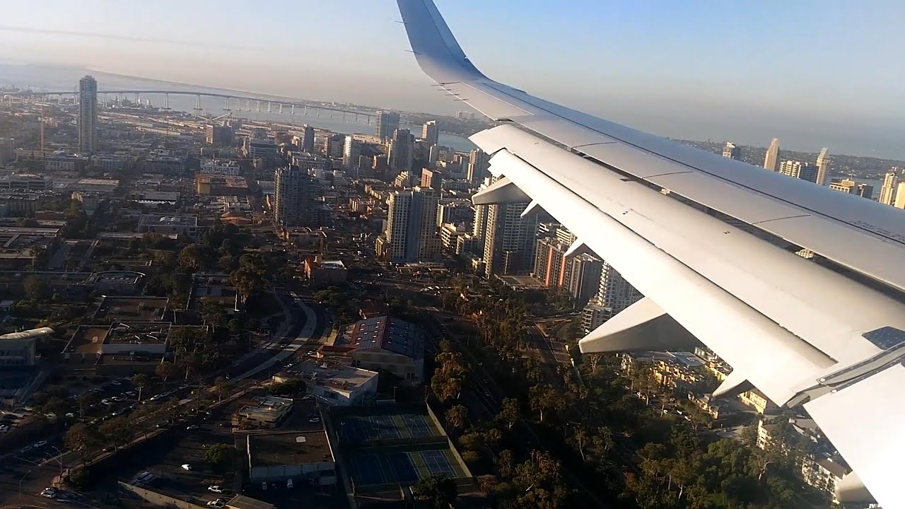 Landing at San Diego International Airport (SAN) on a beautiful day with American Airlines (AA)