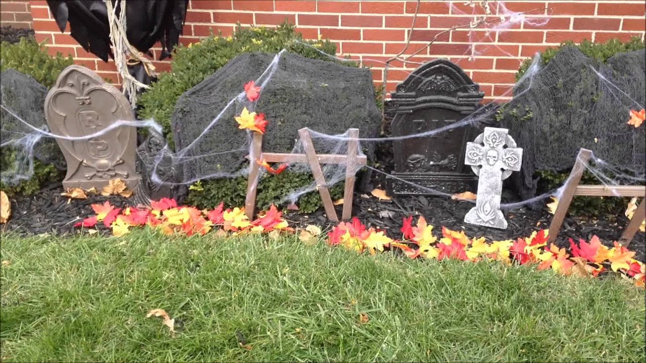 Outdoor Halloween Decoratrions 2012