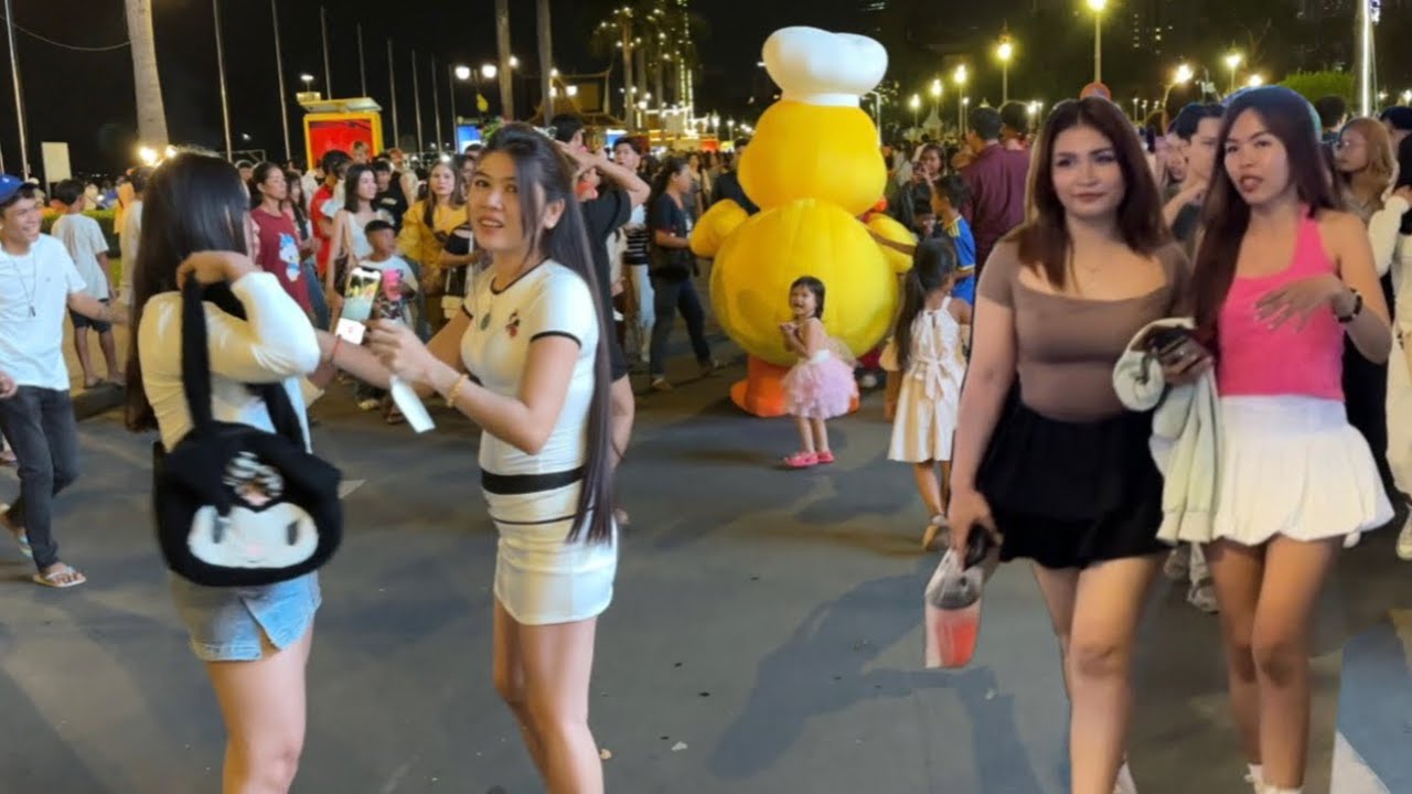 Cambodia Nightlife 2025 - Walking Tour in Phnom Penh City/ Chaktomuk Walk Street [4K]