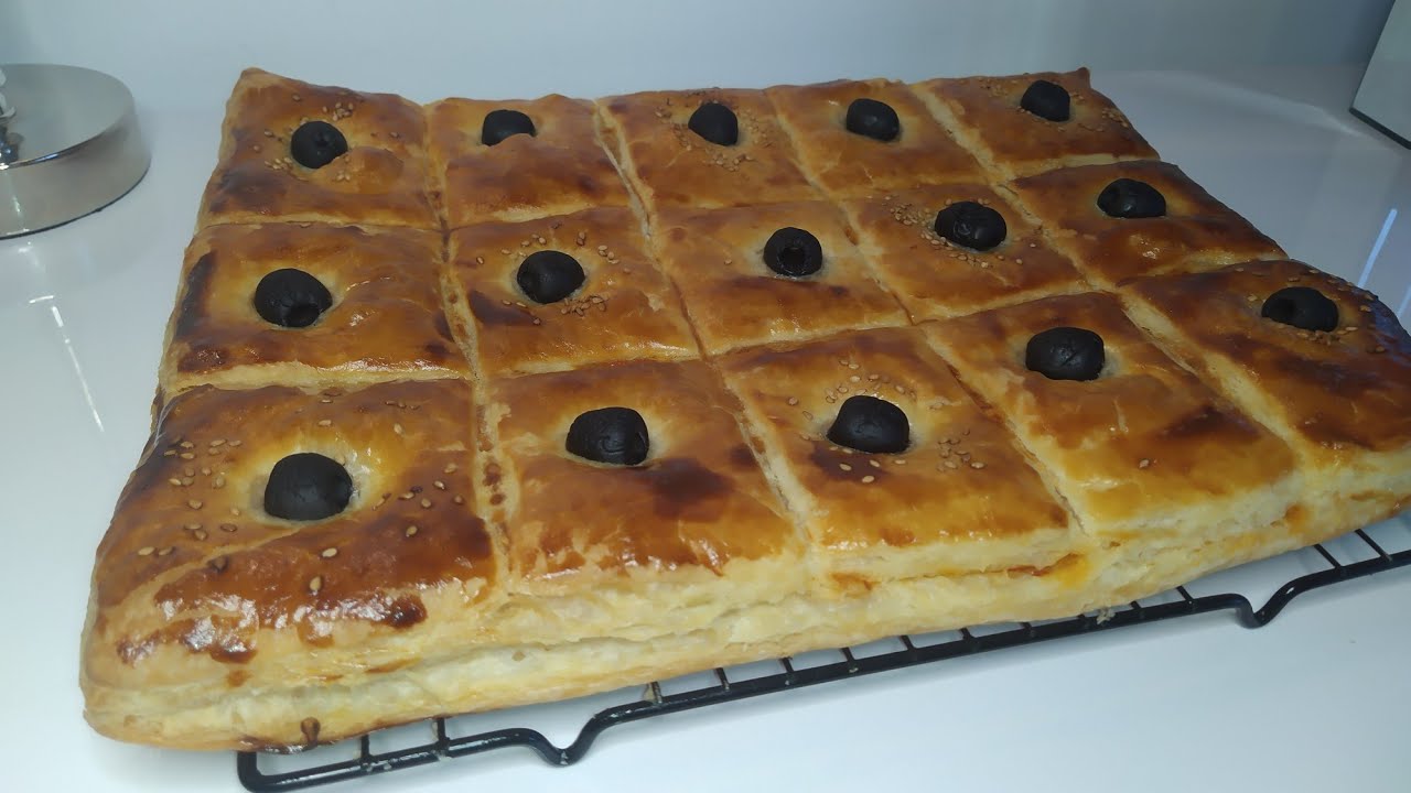 Recette la coca algérienne / pizza couverte feuilleté maison