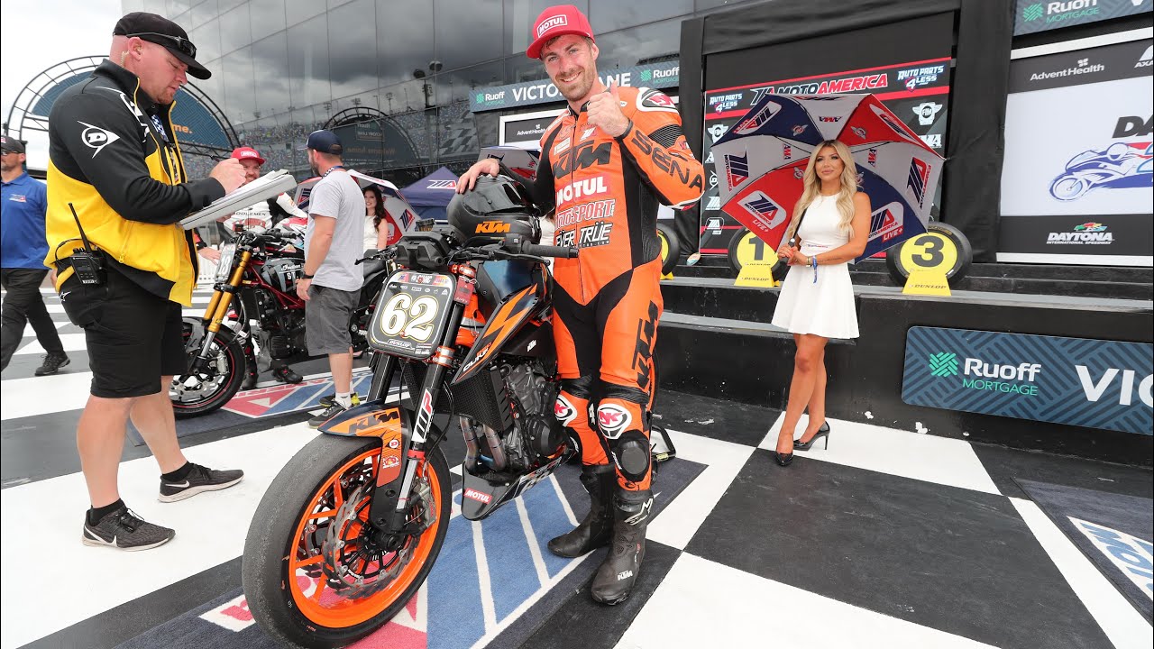 WINNING DAYTONA Super Hooligans on my 2022 KTM 890 Duke R