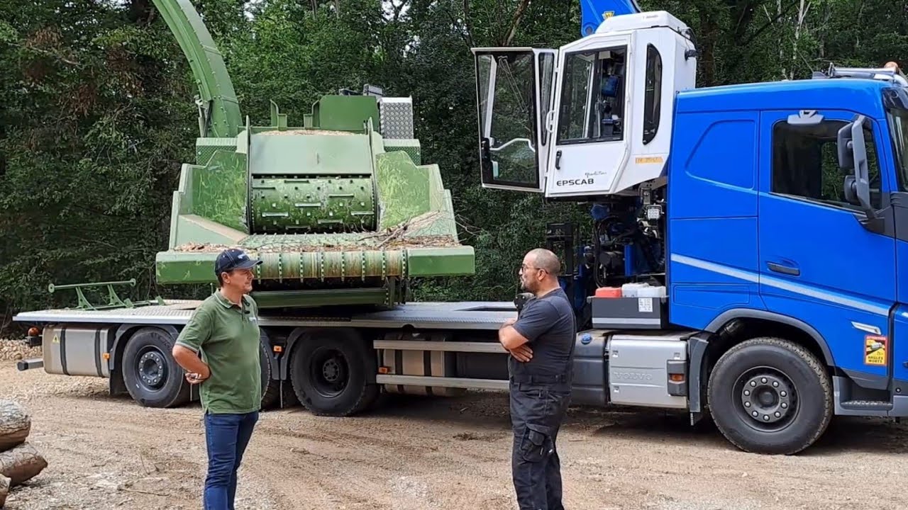 PEZZOLATO PTH 1400/1000 M - Broyeur à tambour entraîné par un moteur autonome CAT C27 de 1050 ch.
