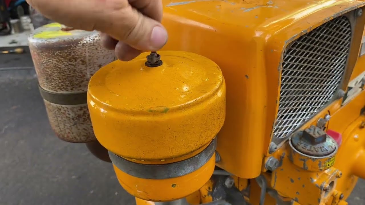 Quá trình khởi động và vệ sinh Cụ YANMAR F6 gió 55 năm ngủ yên !!