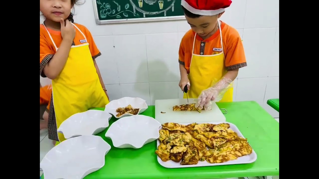 TRẢI NGHIỆM BỮA CƠM GIA ĐÌNH-Lớp Sen Trắng 2