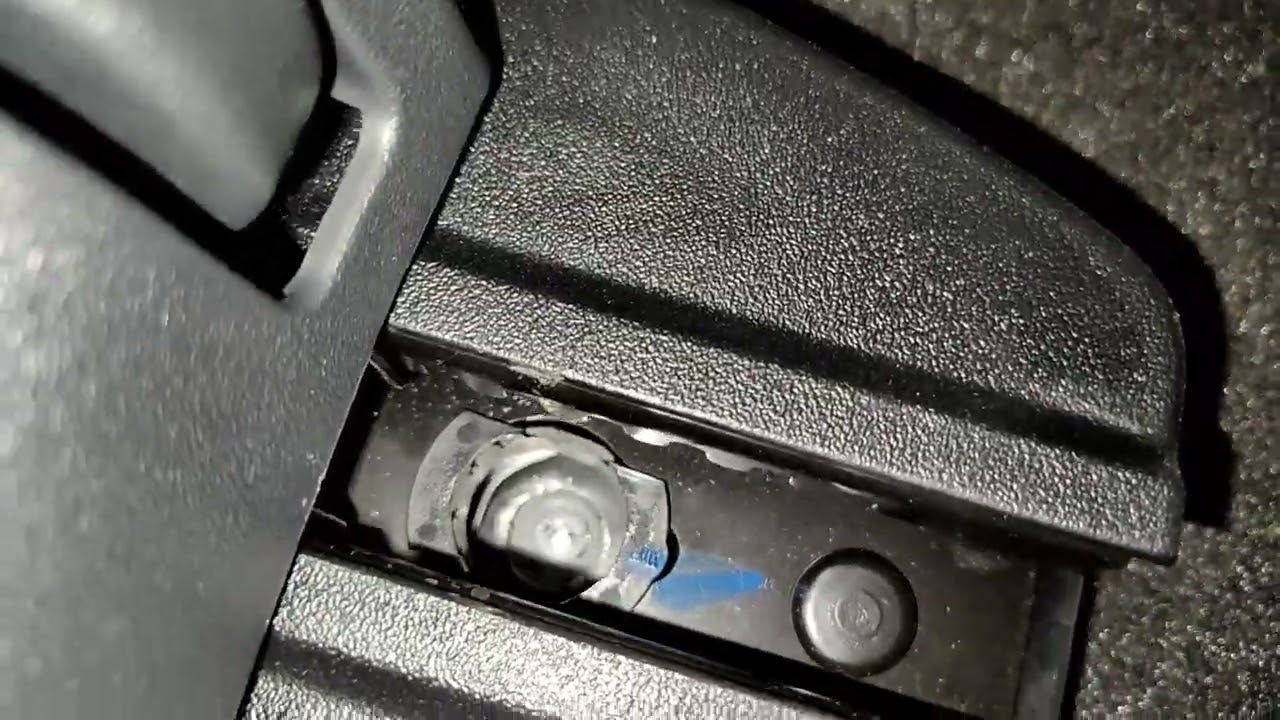 2024 Ford Expedition middle row, center seat removal.
