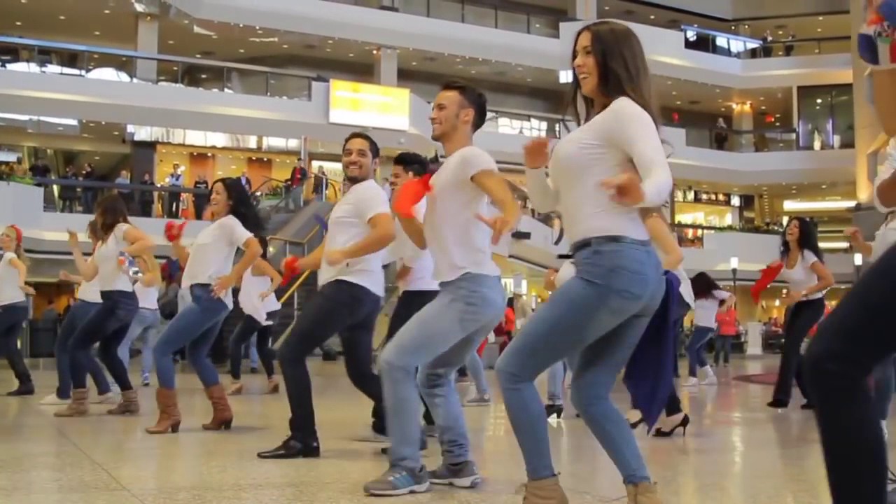 Montreal Downtown - Canada | Dominican Republic Bachata and Merengue