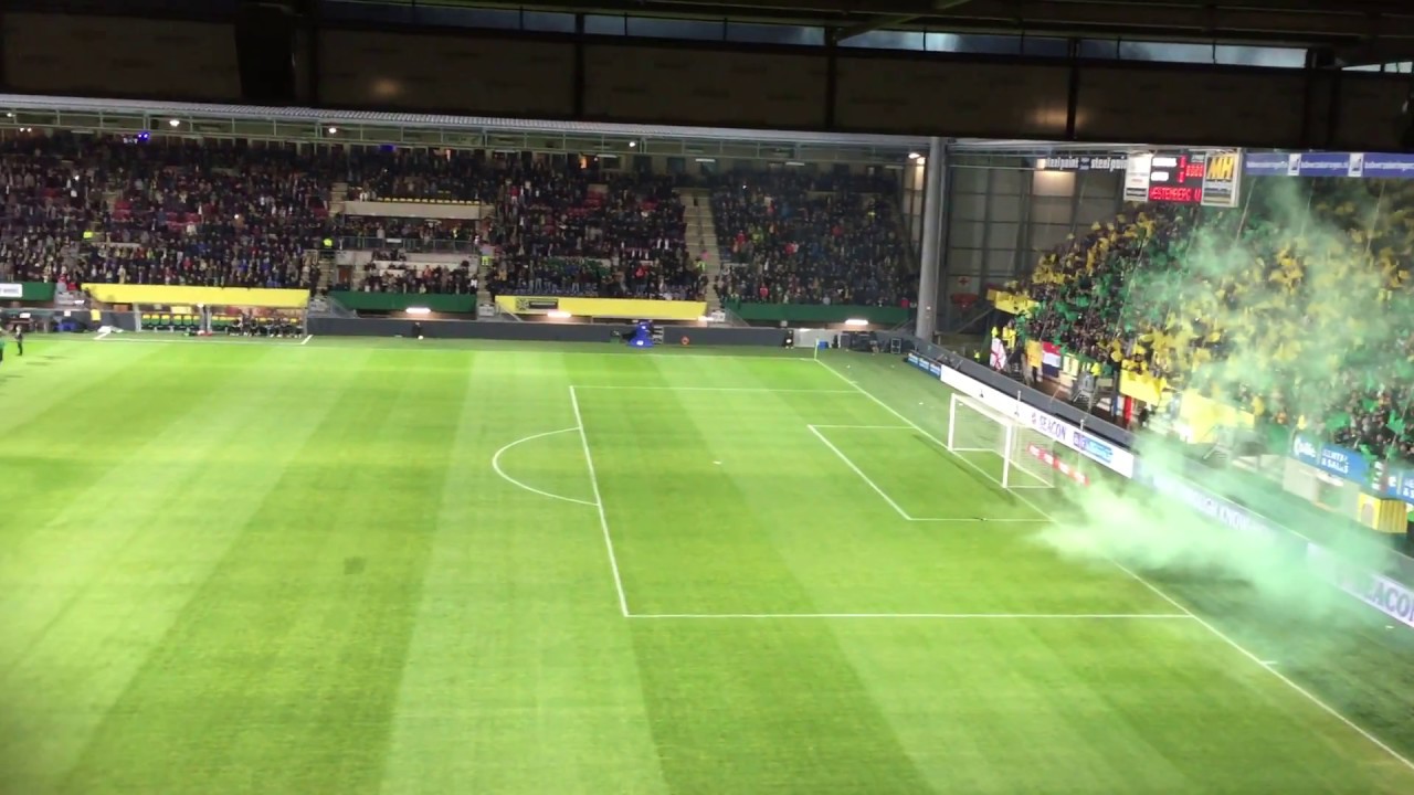 Opkomst spelers Fortuna Sittard vs. Ajax - tvLB03