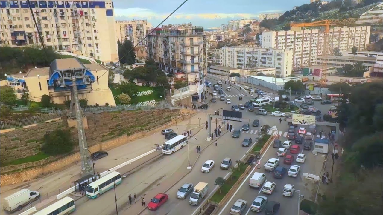 جولة في المصعد الهوائي من بوزريعة إلى باب الواد العاصمة Téléphérique Bouzaréah Bab El Oued Alger