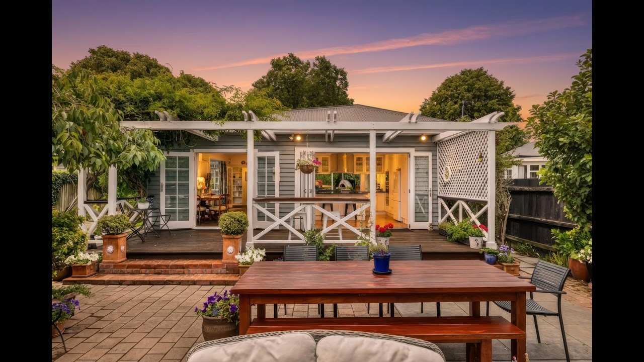 37 Gosset Street, Saint Albans - Jackie Derrick