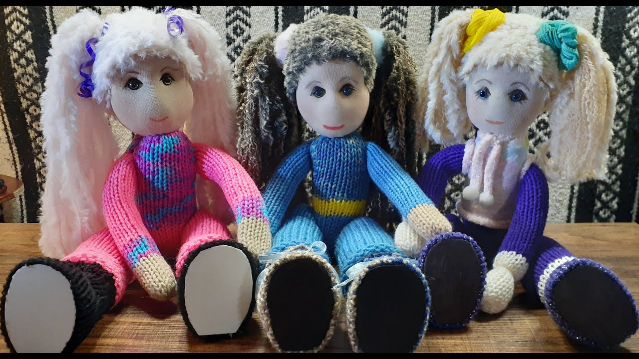 ✨ Cass, Kat & Linda: Charming Companions Cranked With Love  -  22 Pin Circular Knitting Machine