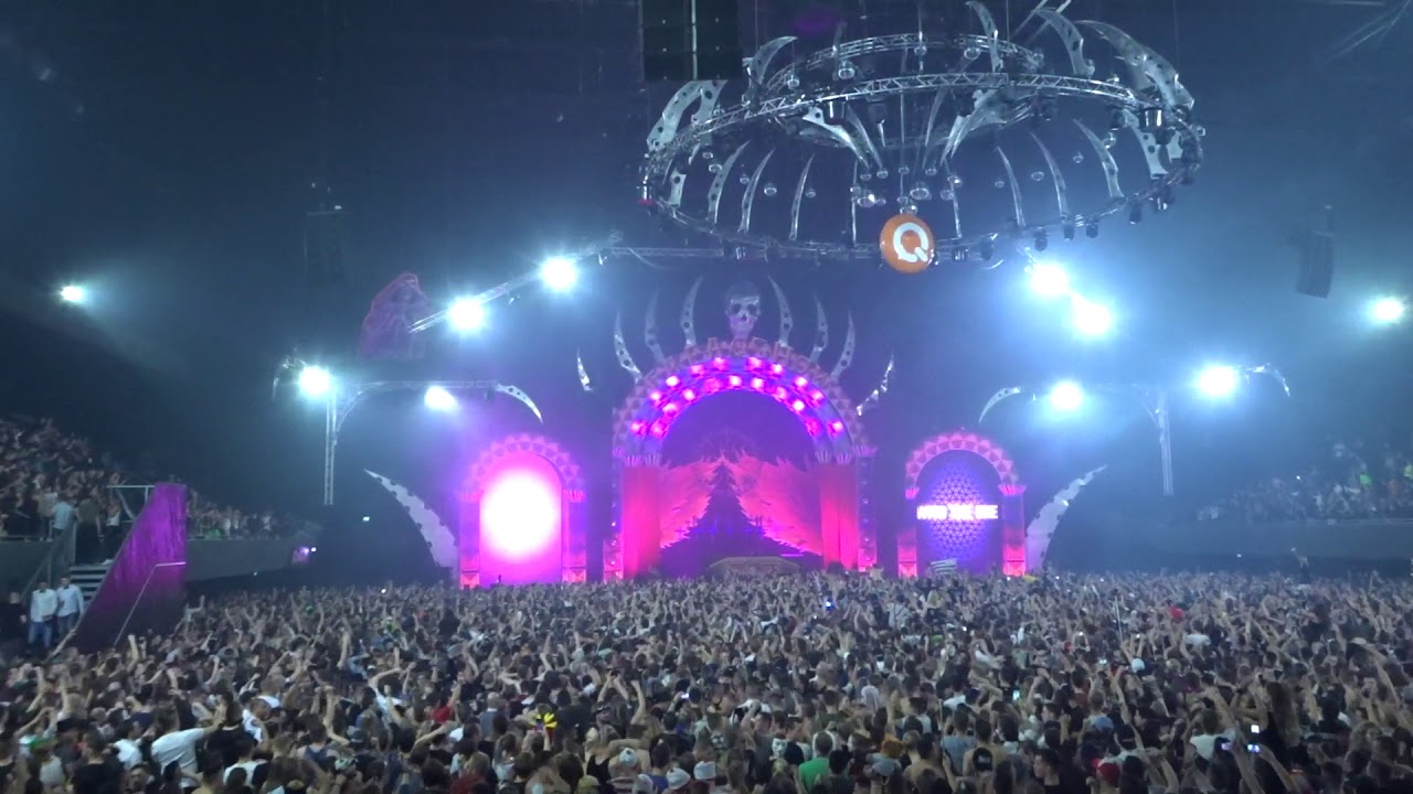 Freaqshow 2017 Q-Dance Top Ten and New Years Show