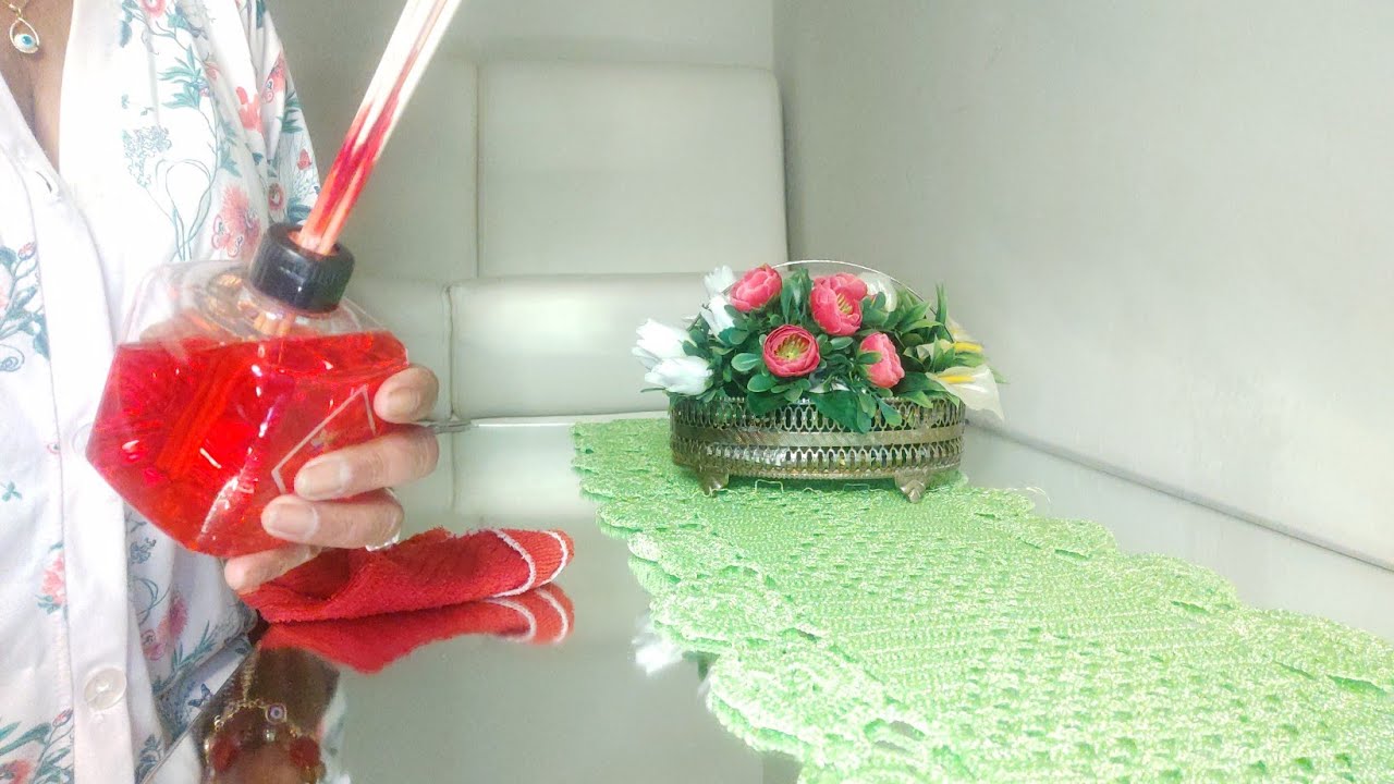 Mesa de espelhada.