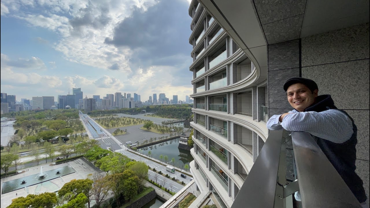 Tokyo’s Luxurious Palace Hotel Room & View