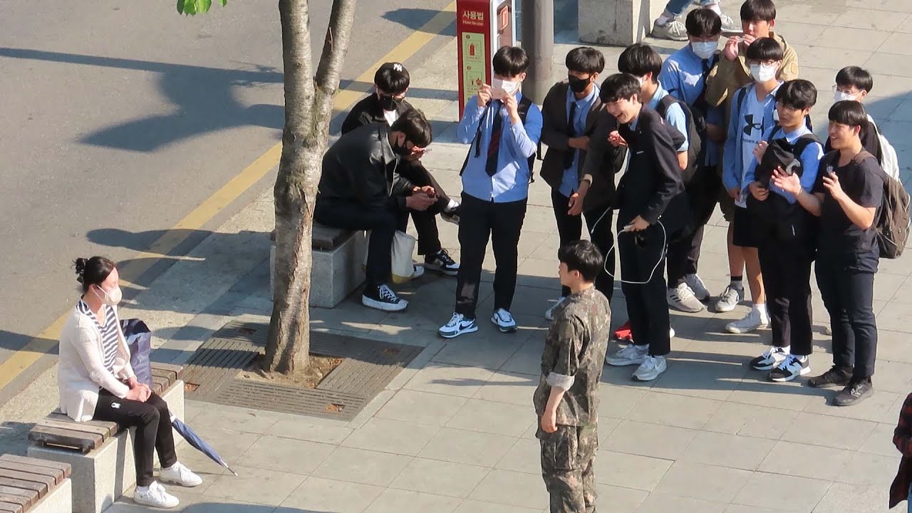 시각장애인 엄마 앞에서 전역신고 했습니다