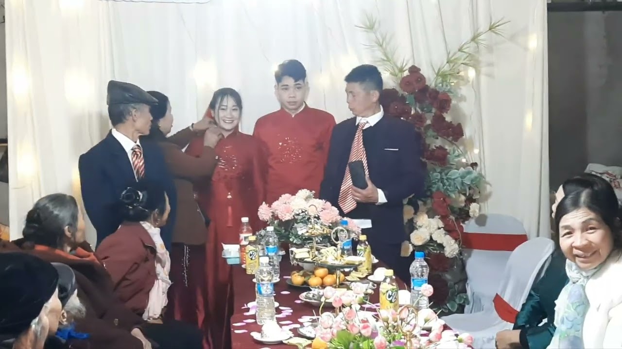 Ngày trọng đại của hai con bố Hoàng Tư& Mẹ Đàm Nhâm trao tặng quà hồi môn cho hai con.
