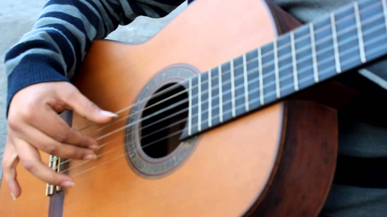 Guadalajara, en guitarra fina de Paracho, Michoacán Cotidiano399